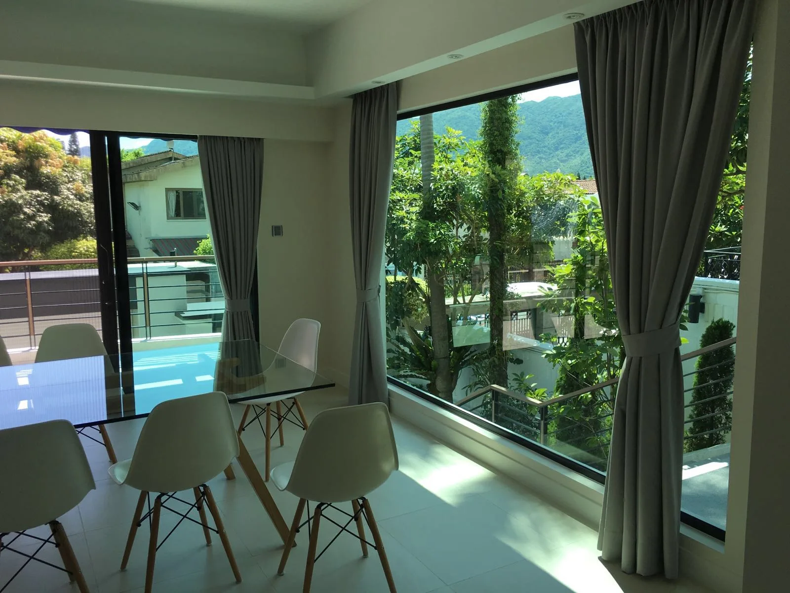 Sliding doors in Hong Lok Yuen — Aluminium Windows & Doors