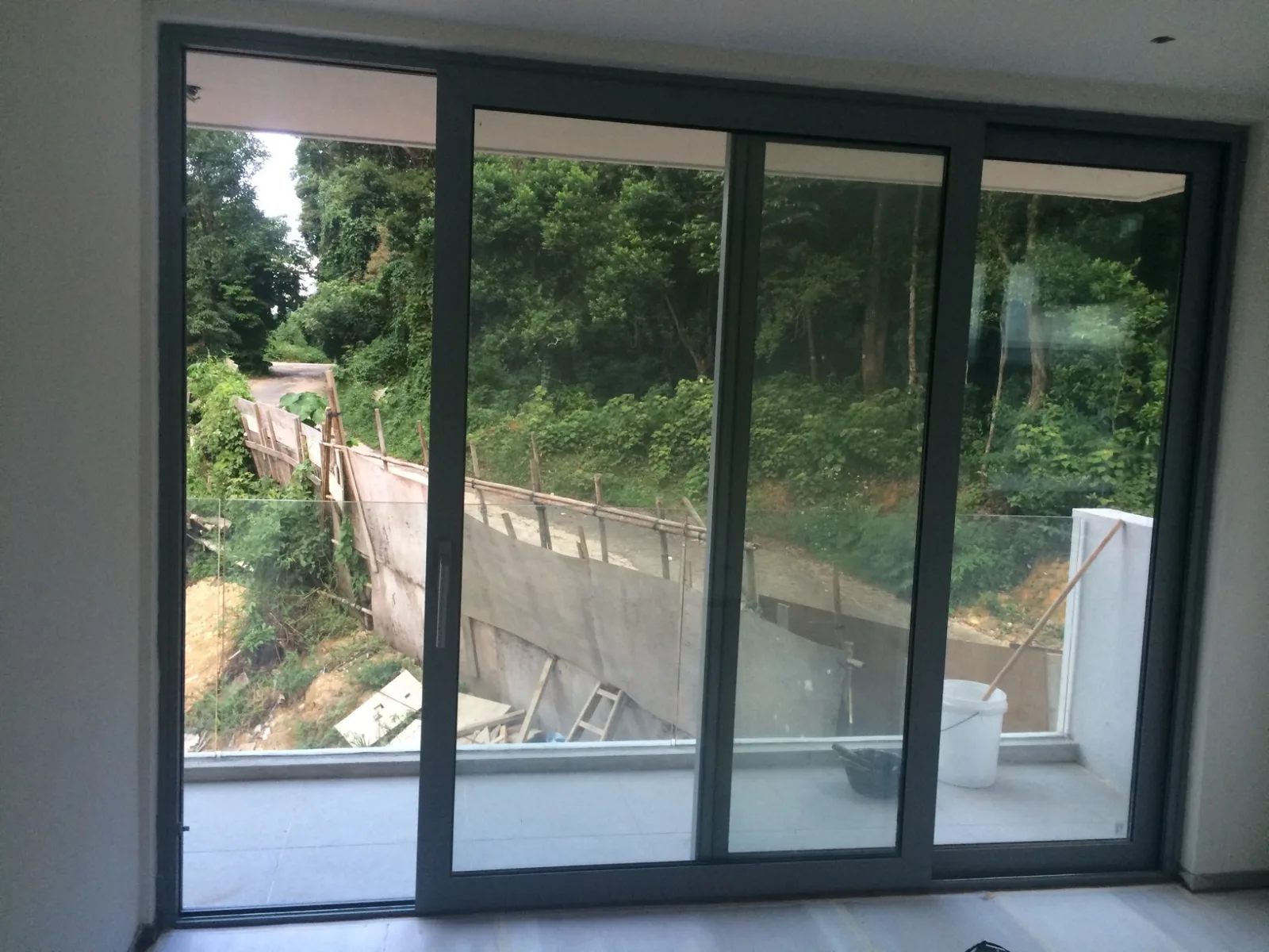 Sliding doors — Aluminium Windows & Doors
