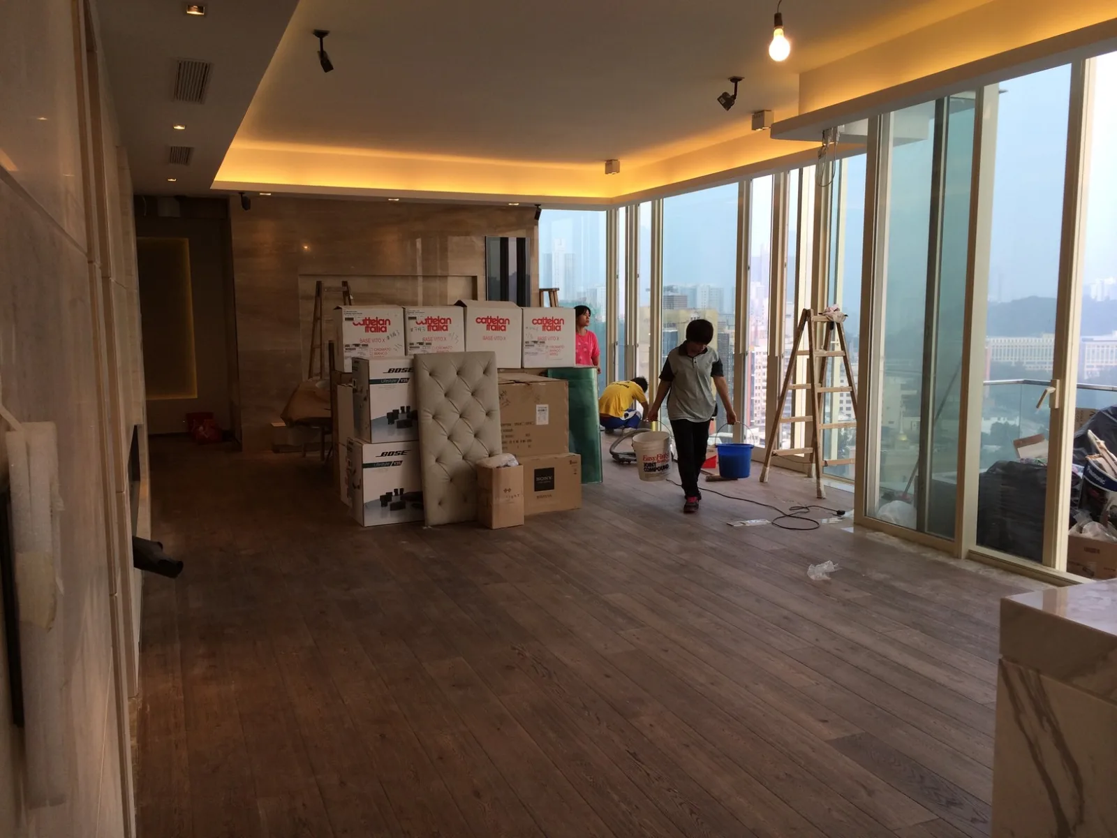 Sliding doors — Aluminium Windows & Doors