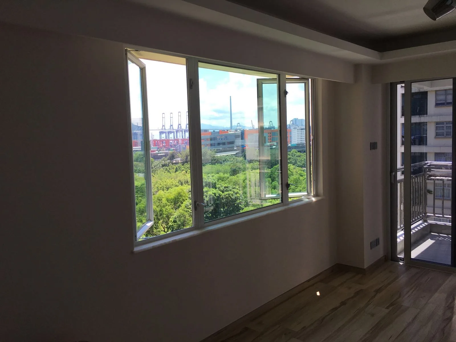 Aluminium windows — Aluminium Windows & Doors