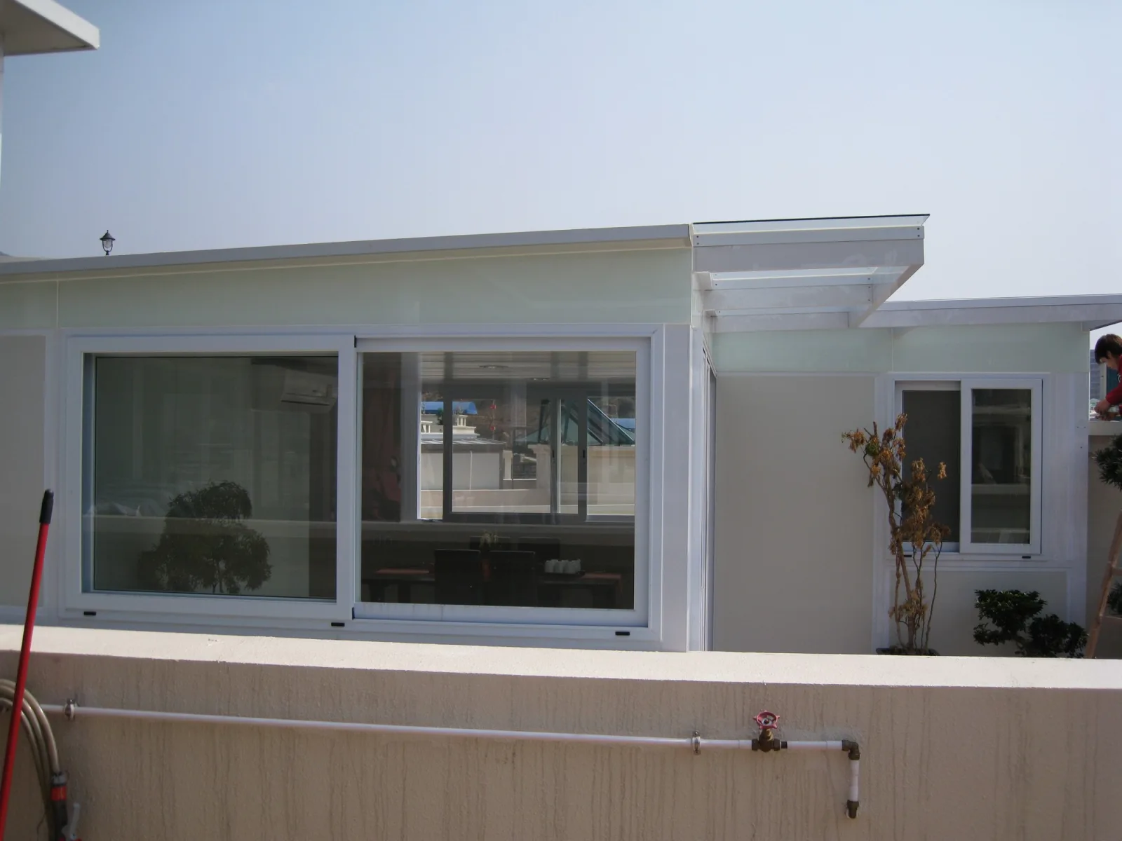 Clear Water Bay — Glass Houses & Cabins