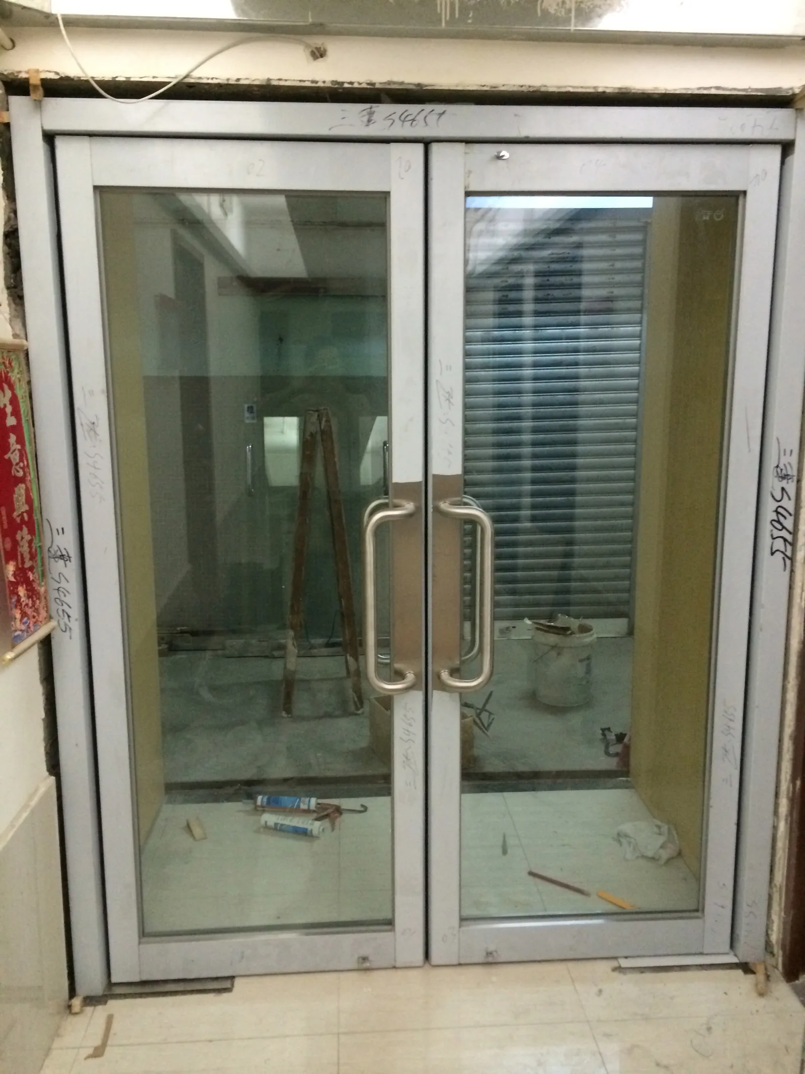 Glass and fire doors — Glass & Fire-rated Doors