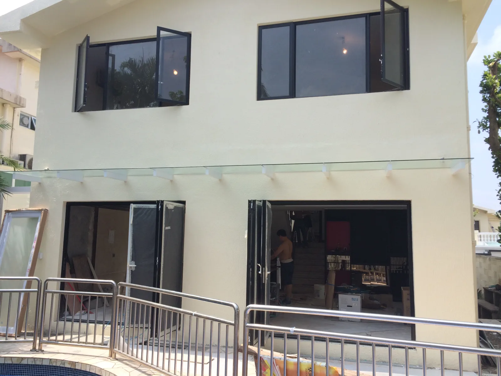 Aluminium windows and folding doors — Aluminium Windows & Doors